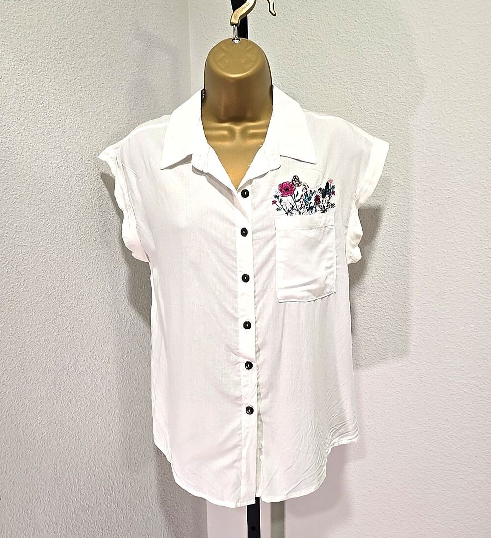 White Embroidered Floral Button Up Top Womens S Cap Sleeve Cottage Travel Garden